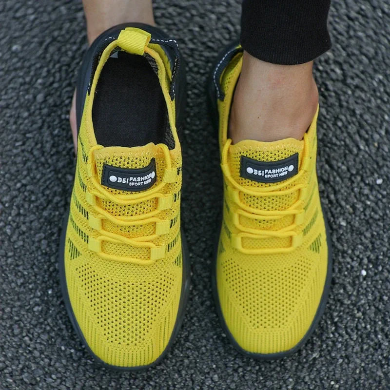 Men's Soft Running Shoes Breathable Mesh Fashionable Sports Style Summer Versatile High-quality Outdoor Lightweight Sports Shoes