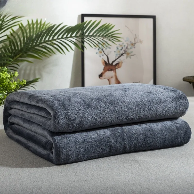 Tessili per la casa Coperta di flanella Coperta per aria condizionata Coperta in pile sottile primaverile estiva Coperta per pisolino da ufficio Multi-dimensione opzionale
