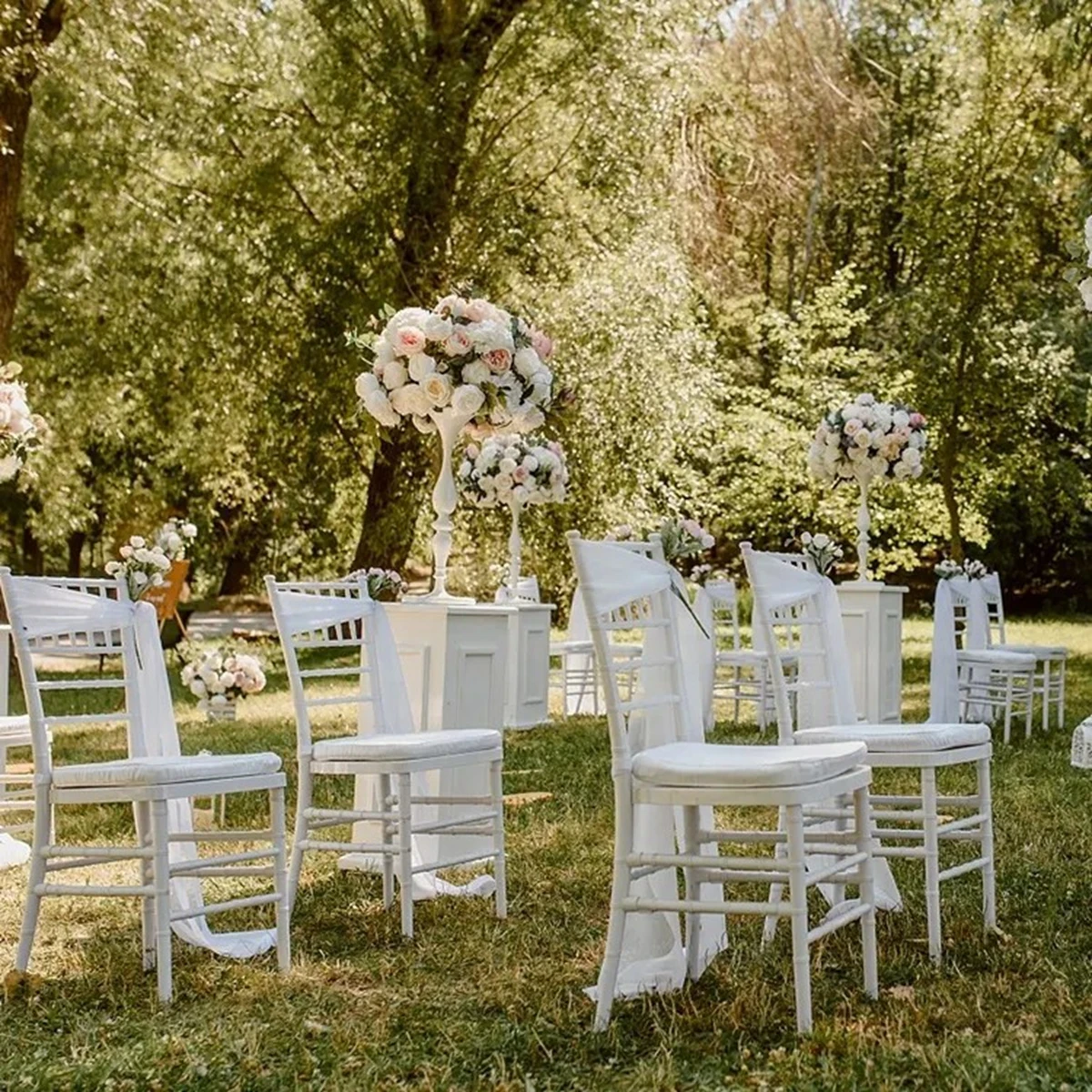 50pcs gold /white/black/clear chair Stackable White Hotel Dining Chair Set Chiavari Banquet event Hotel Wedding Chairs For event