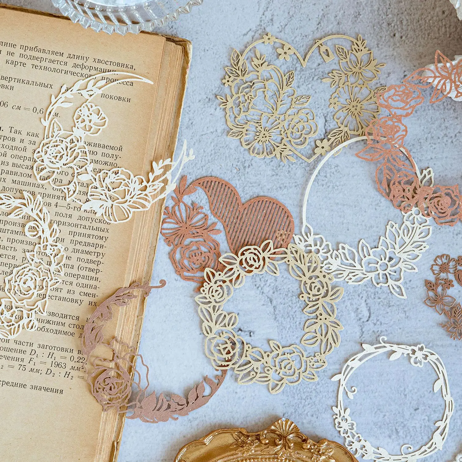 10 pcs Hollow frame wreath card paper Creativity Diary Album Scrapbooking Collage material Planner Craft Supplies scrapbook paper craft paper scrapbooking material scrapbook materials handmade craft paper diy craft materials handmade paper scrapbooking paper