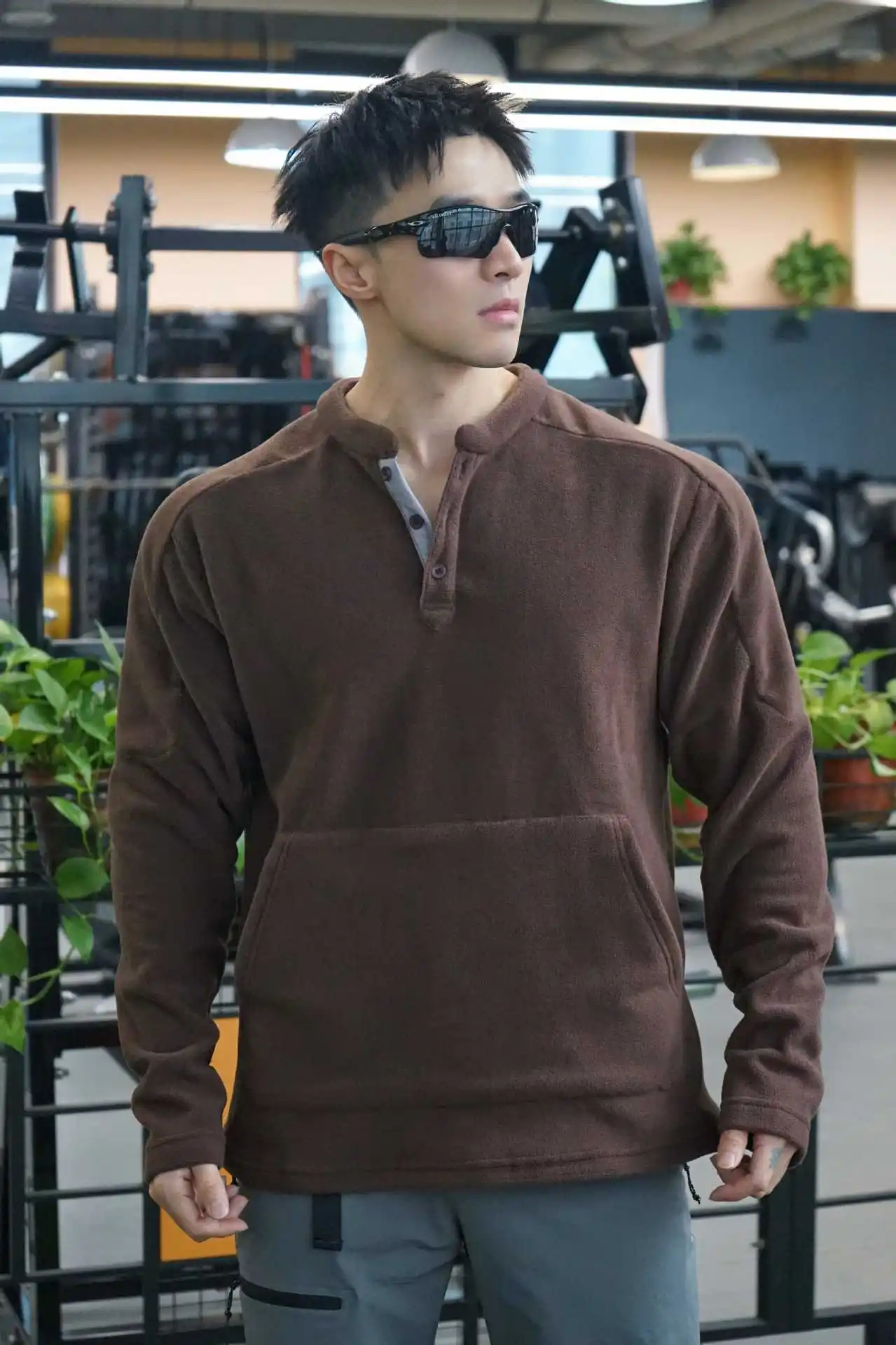 Long-Sleeved Distinctive Men's Fitness Hoodie - Image 4