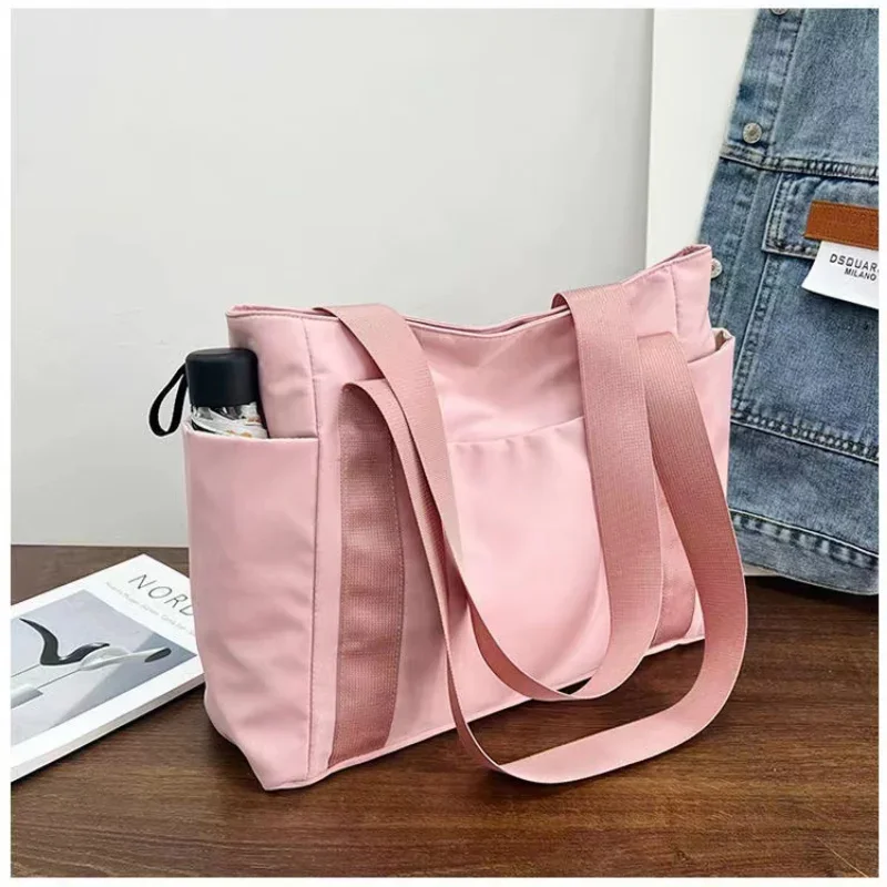 Large Capacity Nylon Handbag New Women's Bag Solid Color Tote Bag Commuting Shoulder Bag Leisure Simple Mommy Go Out Bag 2025