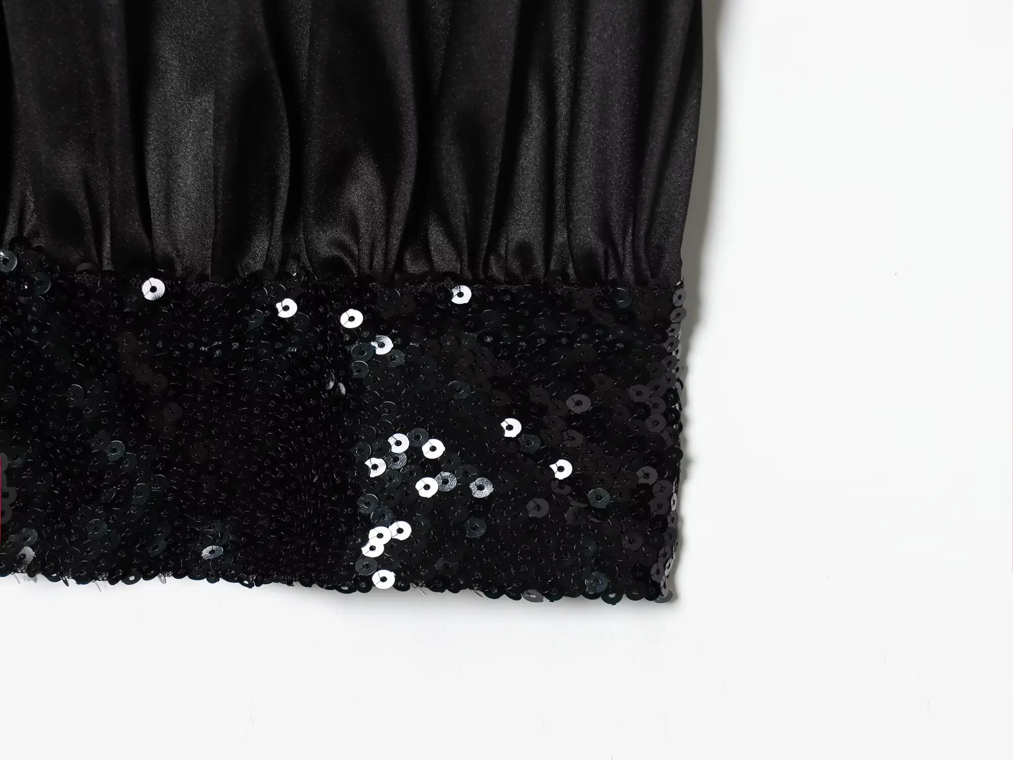 YENKYE Sexy Women Sequin Patchwork Satin Strapless Top New 2026 Party Black Crop Top
