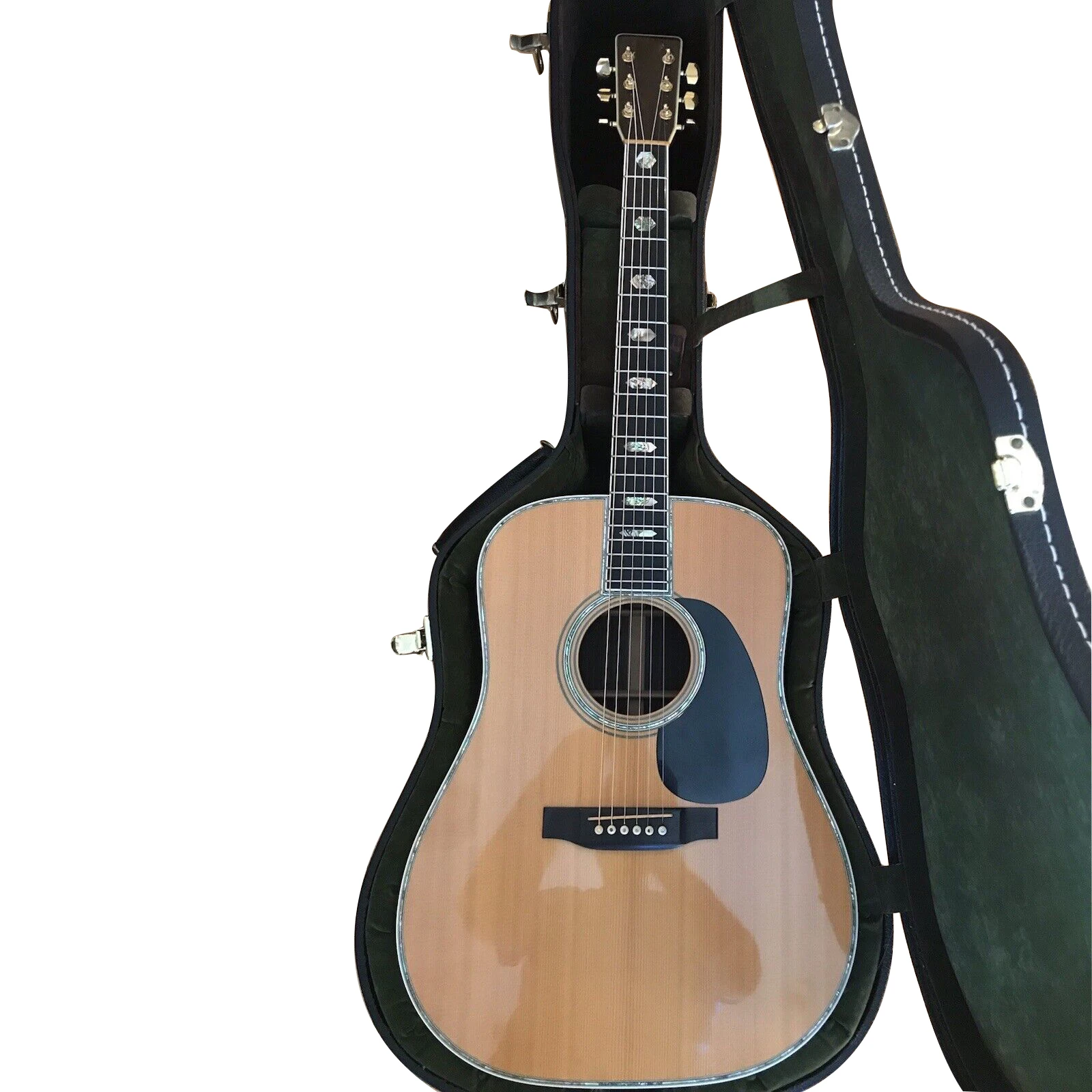 

Акустическая гитара D45 такая же, как на фото