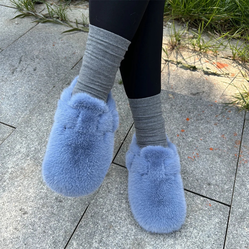 Damen-Hausschuhe aus Kunstfell, warme Winter-Hausschuhe für Damen, flache, bequeme, flauschige Mules, im Angebot. – Detail 6