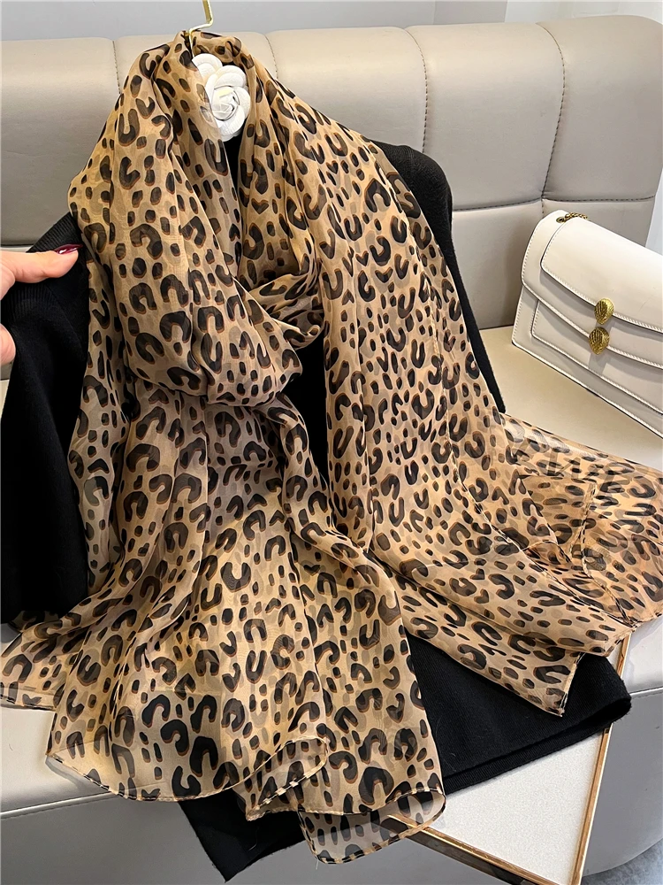 

Fsahion Spring New Silk Shawls Scarf for Lady Large Leopard Printed Beach Stoles Foulard Female Hijab Thin Bufanda Scarves 2022