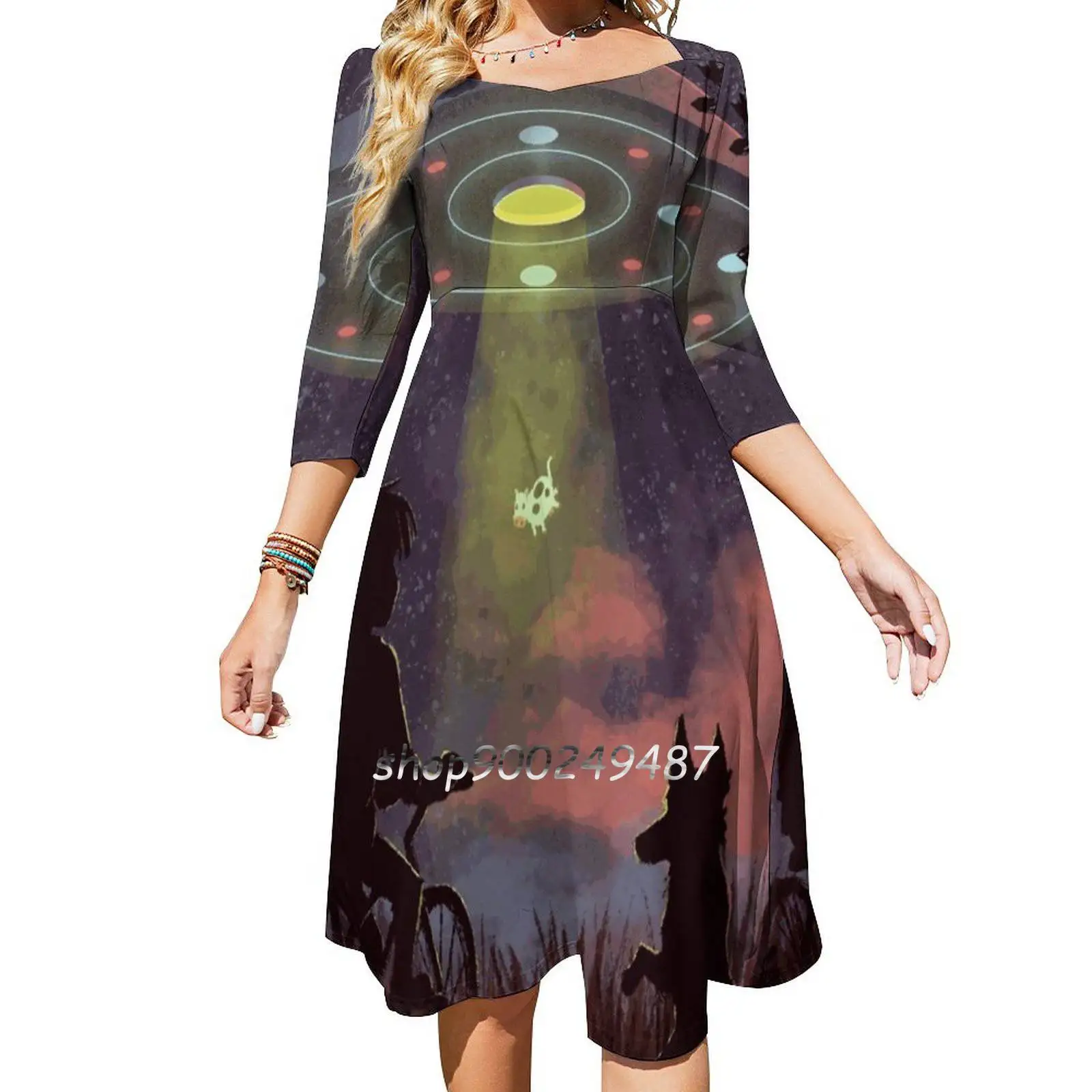 Ufo Avvistamento Abito Svasato Abito Collo Quadrato Elegante Abito Stampato Moda Femminile Ufo Astronave Spazio Ragazzo Cane Bicicletta Campo Cielo