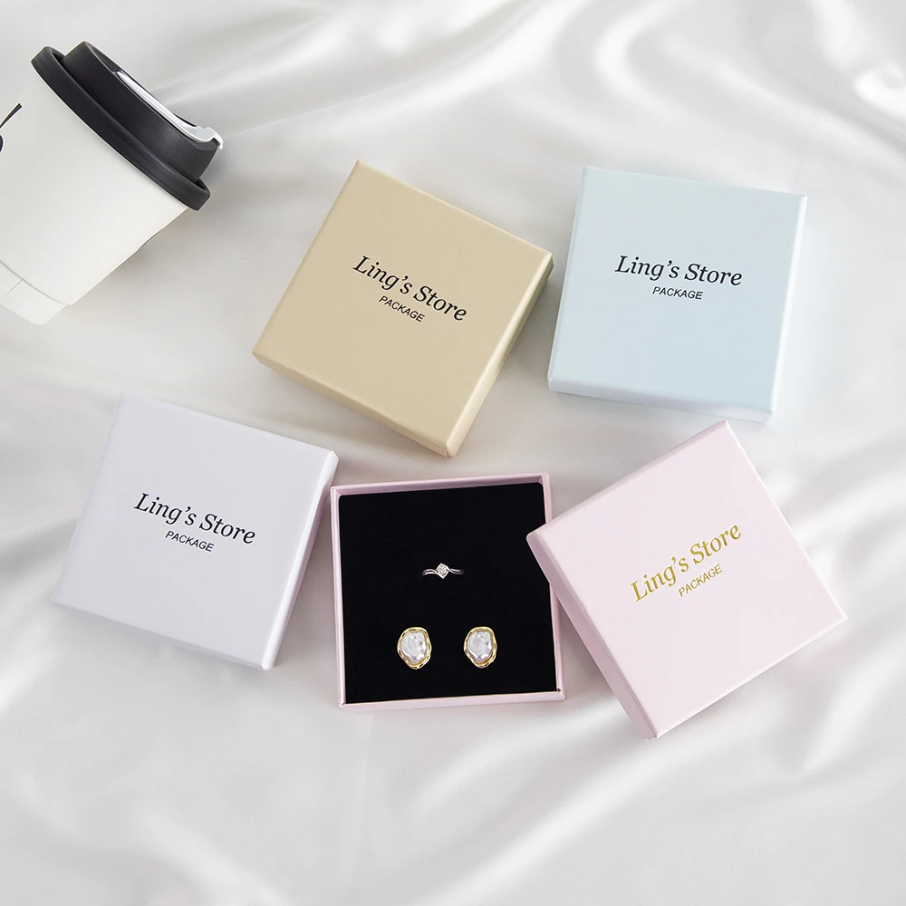 24 Stück individuelle Logo weiße Schmuck-Verpackungsbox, Hochzeitsbevorzugung, Geschenk, Ohrring, Ohrstecker, Armband, Anhänger, Perlenkette, Ölbeutel, Aufbewahrung – Detail 5