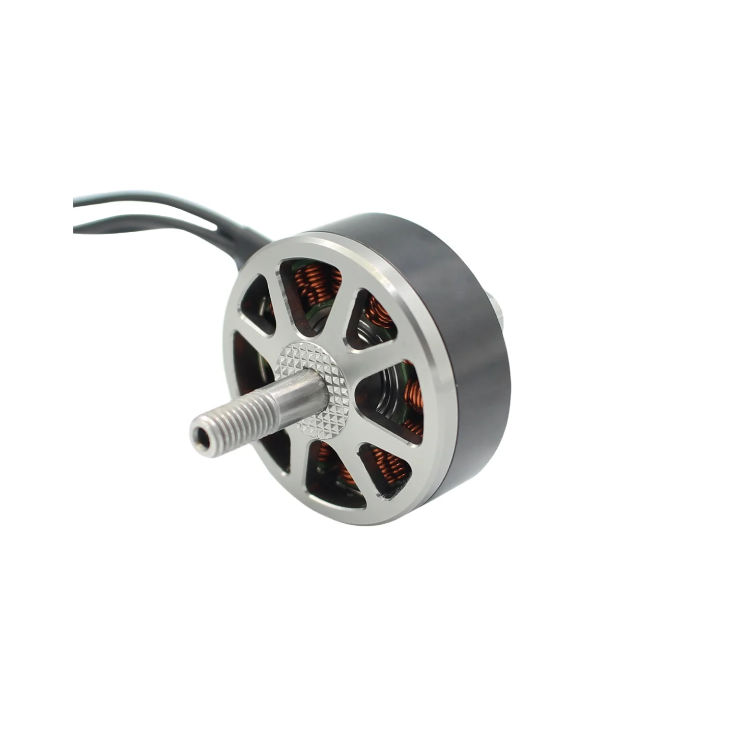 Gros plan sur le moteur Brushless X2812 montrant les enroulements et l'axe.
