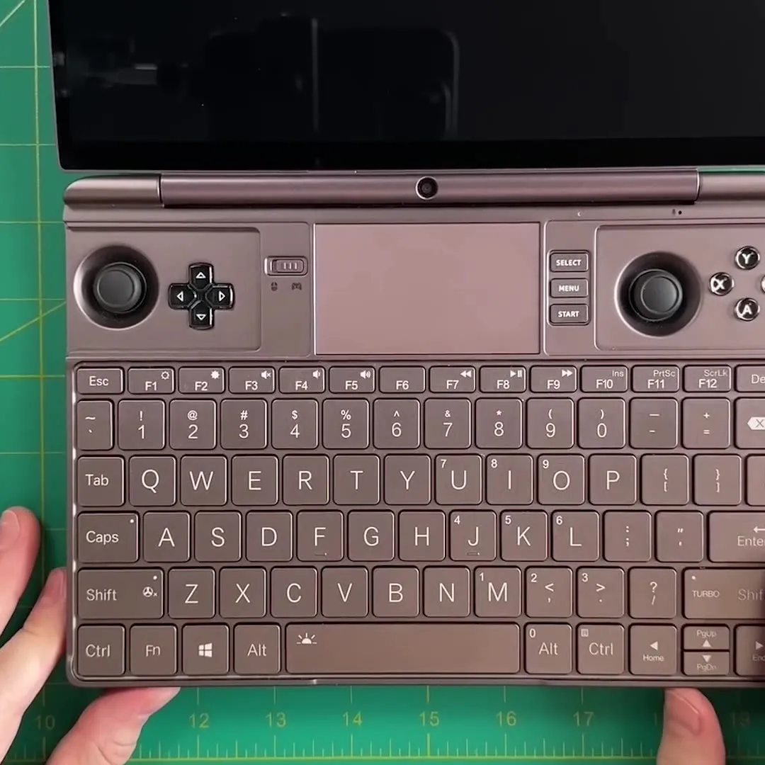 GPD 2025 WIN Max 2 32GB RAM 1TB 2TB SSD Hard Disk CPU AMD 8840U