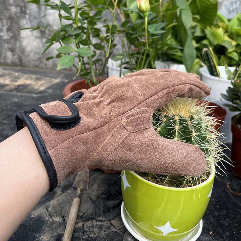 Outdoor Protective Gardening Gloves Yard Cleaning Floral Garden Leather Anti Thorn And Weed Protection Labor Gloves 1 Pairs 2