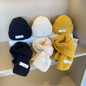 Baby hat scarf two-piece set autumn and winter boys and girls knitted wool hat bib warm windproof neck protection 1