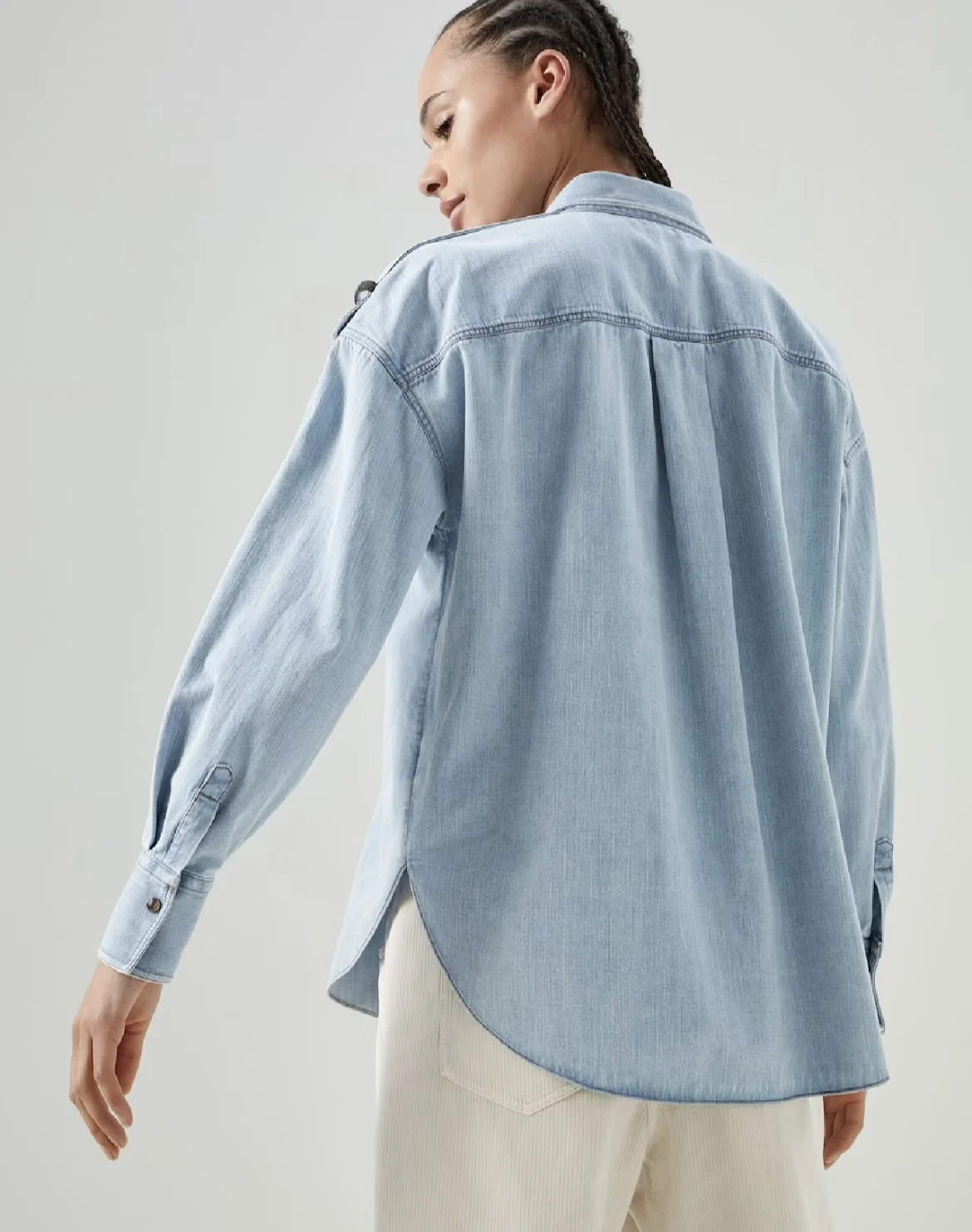 Рисунок 3 - Модная женская блузка 2023