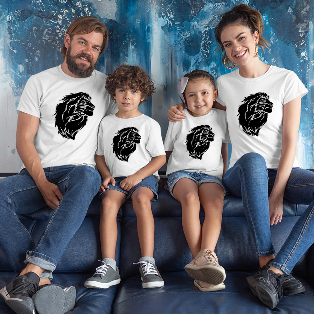 family clothes set Cute Lion King Print Mommy and Daughter Matching Clothes Daddy Son Short Sleeves Summer Urban Trend Babe Romper Kids T-shirts matching couple outfits Family Matching Outfits