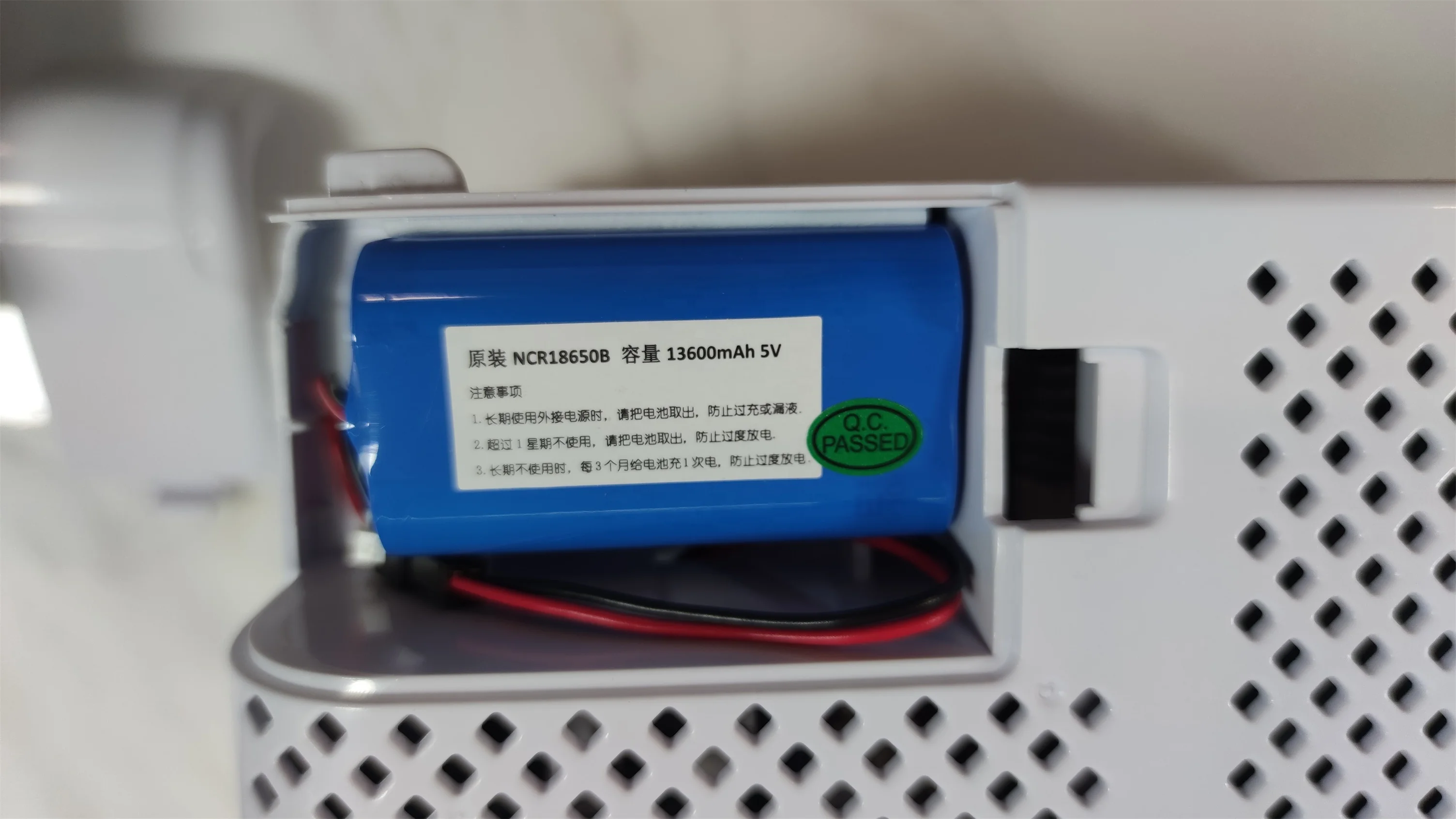 New Insulin Box DC 5V 13600mAh portable insulin medicine cooler mini fridge Car mini refrigerator / Car medicine fridge