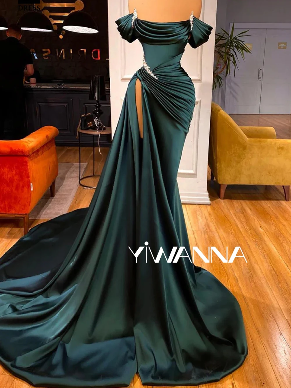 

Graceful Off The Shoulder Cocktail Dress Sparkly Beads Evening Gown Green Satin Mermaid Long Prom Dresses Robe De Mariée