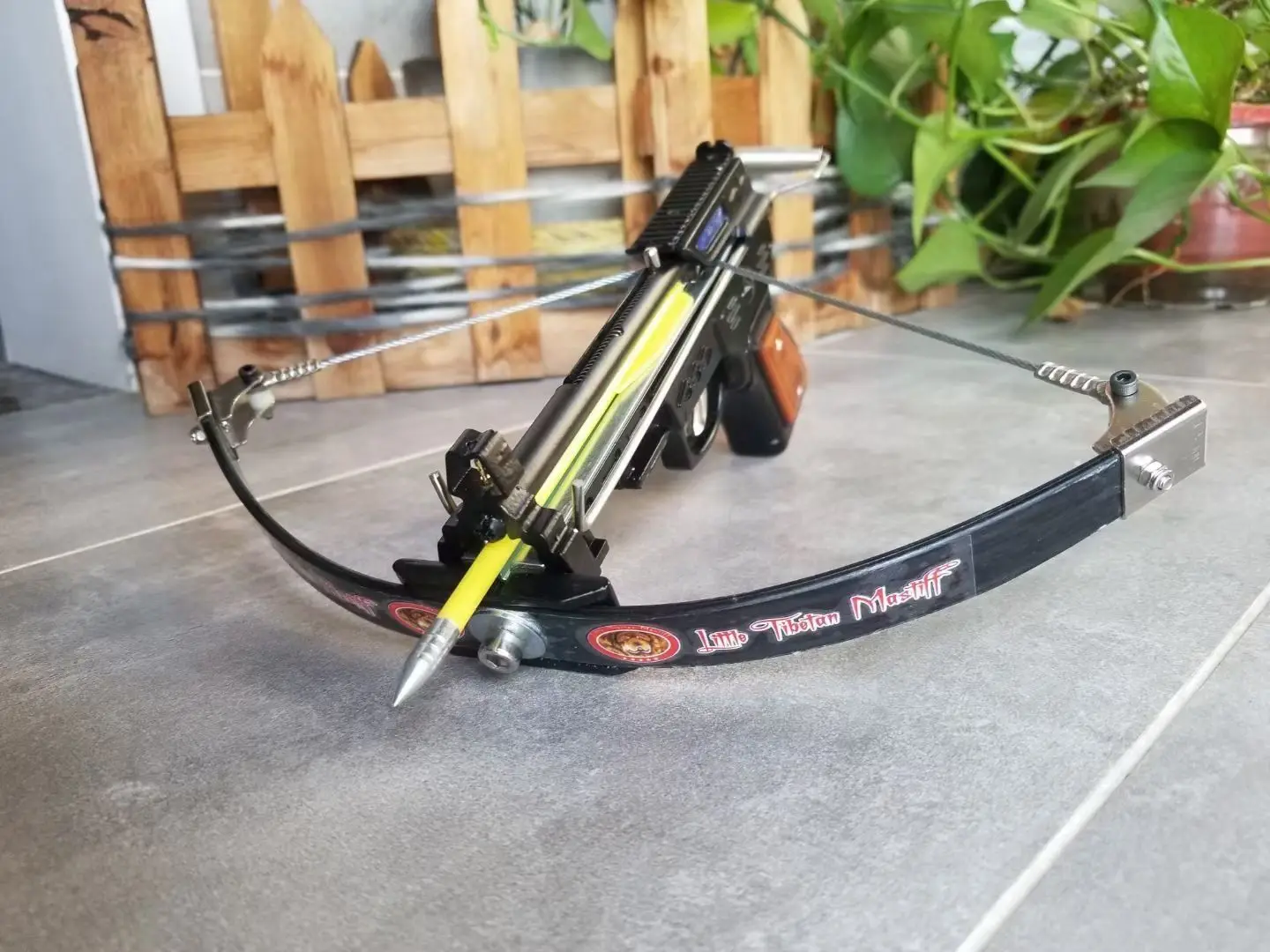 V17Outdoor fishing tools, hunting toys, gift collection (no laser and