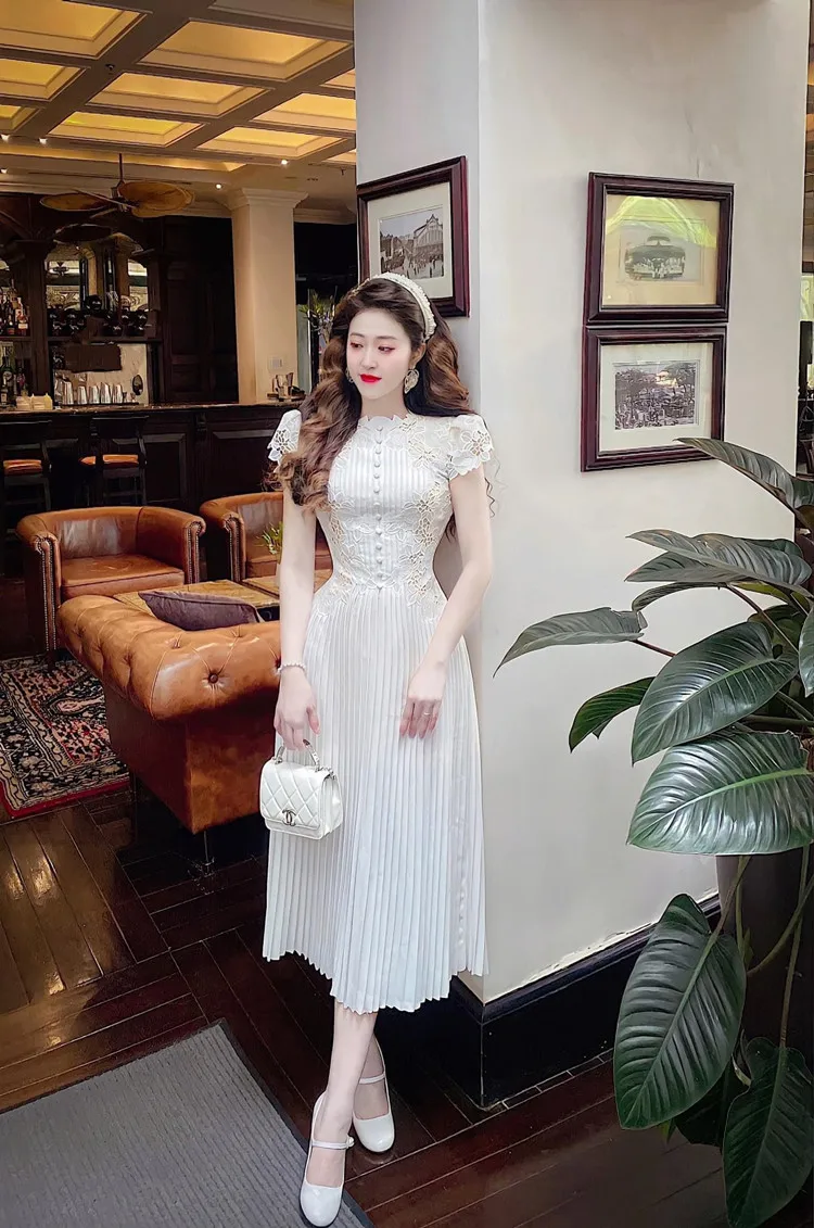 

High Qulity Luxury Design Runway Dresses Summer New White Water Soluble Lace Rose Flowers Short Sleeve Aesthetic Long Dress
