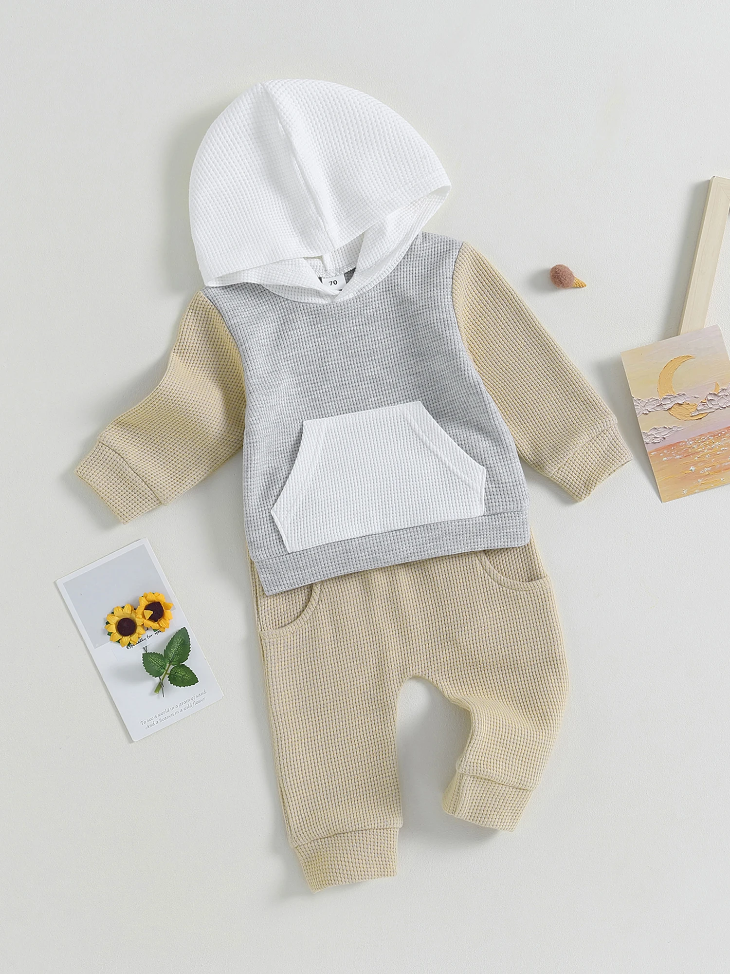 

Adorable Baby Boy Fall Clothes Set with Hooded Pullover and Casual Pants in Contrast Colors for a Stylish Look - Perfect for