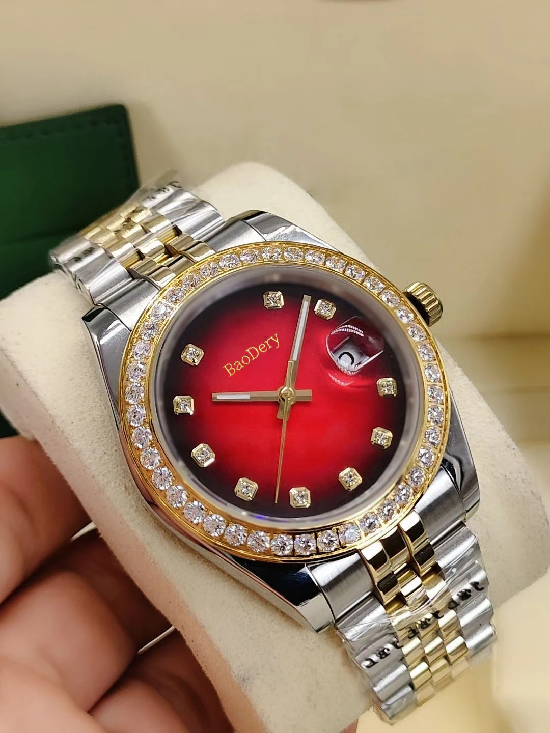 41mmMechanical Watch for Men, Boasting 41mm Dial, Diamond Strap & Gem Scale Bezel - A Classic Accessory for Gentlemen Seeking Un