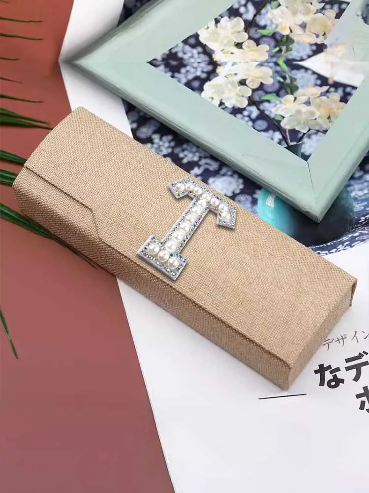 

Customized Women's Stylish Box - Retro Design Portable Eyewear Cases Personalized Customer Name Contemporary Charm Optional Lett