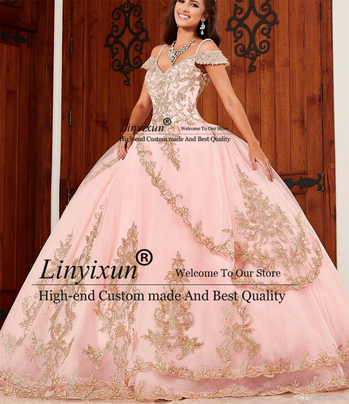 

Pink Ball Gown Quinceanera Dresses Spaghetti Straps Off Shoulder Sweet 16 Dress Gold Lace Applique Tiered vestidos de 15 años