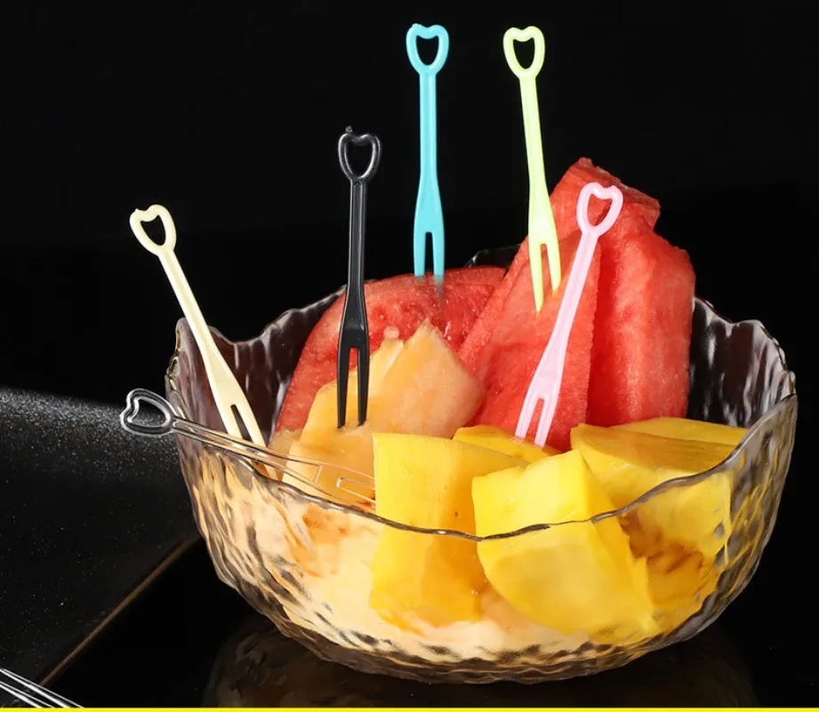 100pcs Fruit Fork Cake Dessert Food Fruit Pick Children Snack Mini Party Festival Heart Tableware Decoration Plastic Toothpick