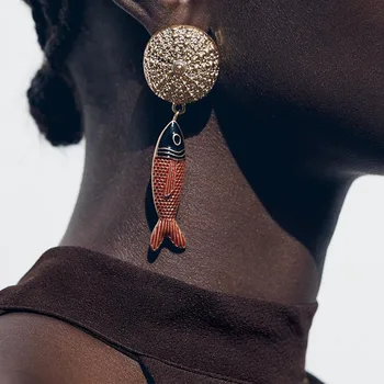Orecchini pendenti a forma di pesce Orecchini di moda semplici bohémien in stile minimalista di lusso per gioielli femminili per le vacanze estive al mare da donna 1