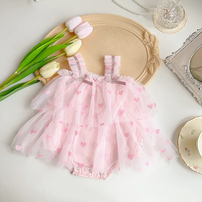 Рисунок 2 - Комбинезон для новорожденных девочек