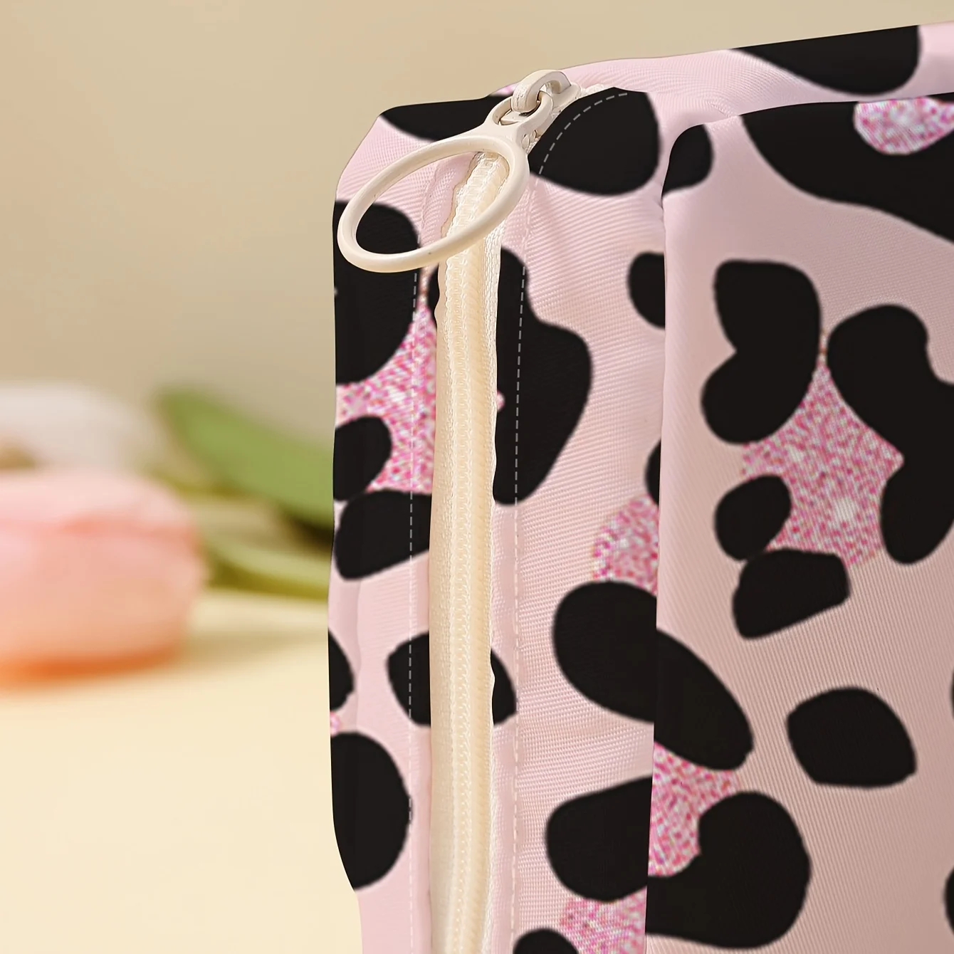 Pink leopard print printed sanitary napkin storage bag, lightweight tissue bag for women's products, and sanitary tissue bag