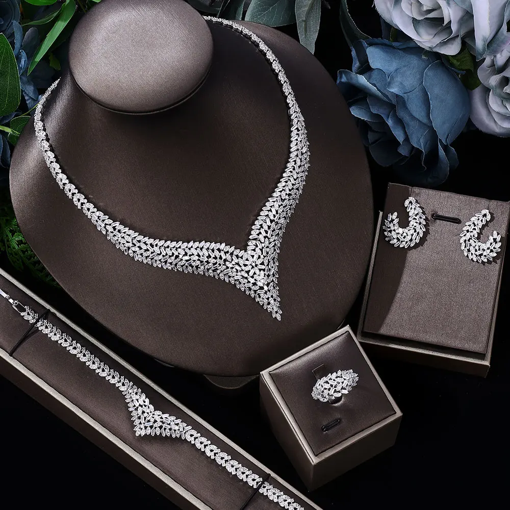 

2023 Fashion 4-piece Dubai Cubic Zirconia Tassel Pendant Large and Thick Wedding Bride Necklace Bride Party Luxury Jewelry Set