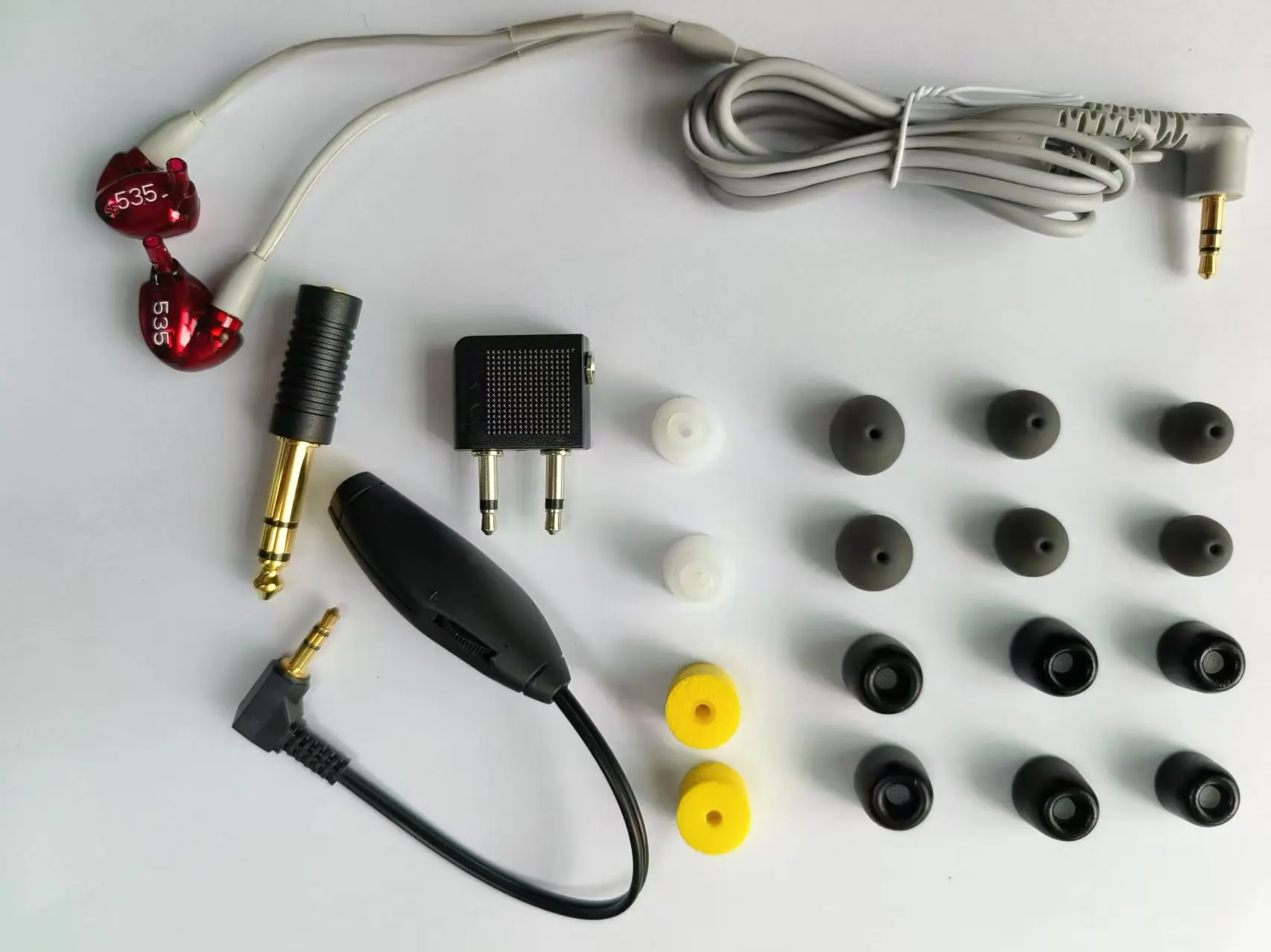 Top quality Brand SE535 Detachable earphone Hi-fi stereo Headset SE 535 In ear Earphones Separate Cable with Box VS SE215 5