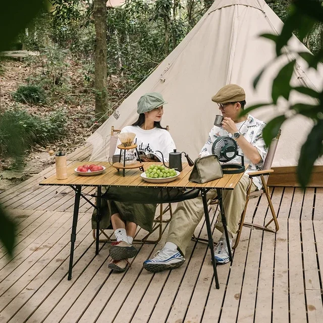 야외 모험을 위한 편안하고 다목적적인 피크닉 테이블