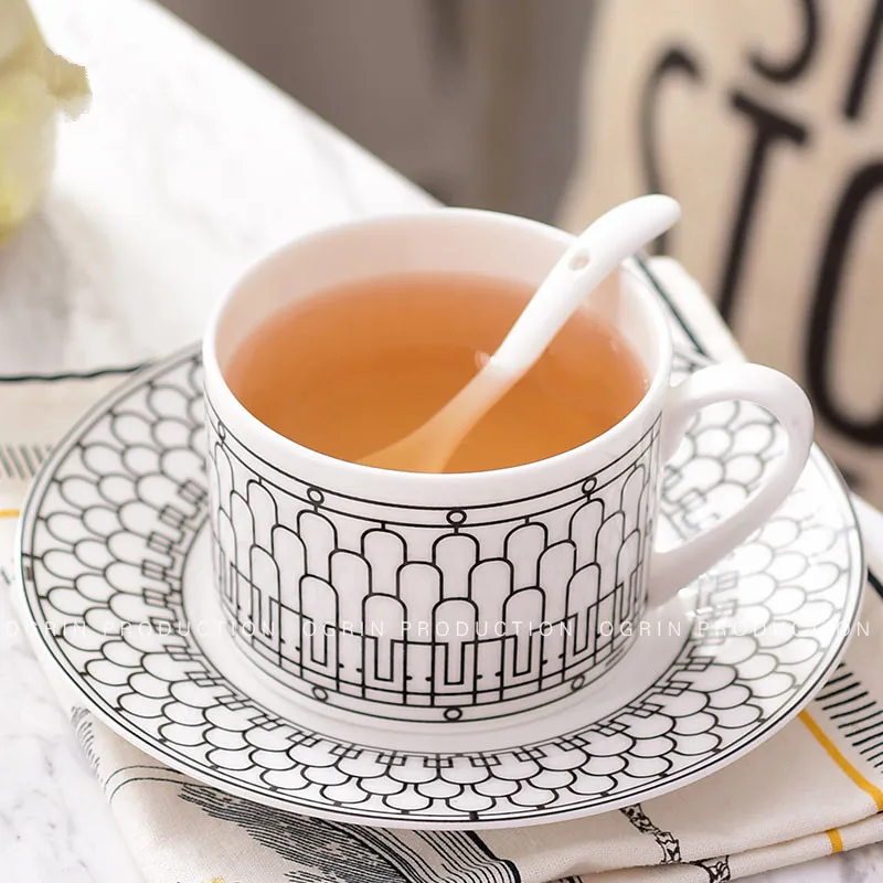 Fish Sale Coffee Cups With Saucer Creative Ceramic Mug for Tea Full Set of Western Dishes Espresso Cup for School Teacher Gift ceramic coffee cup set