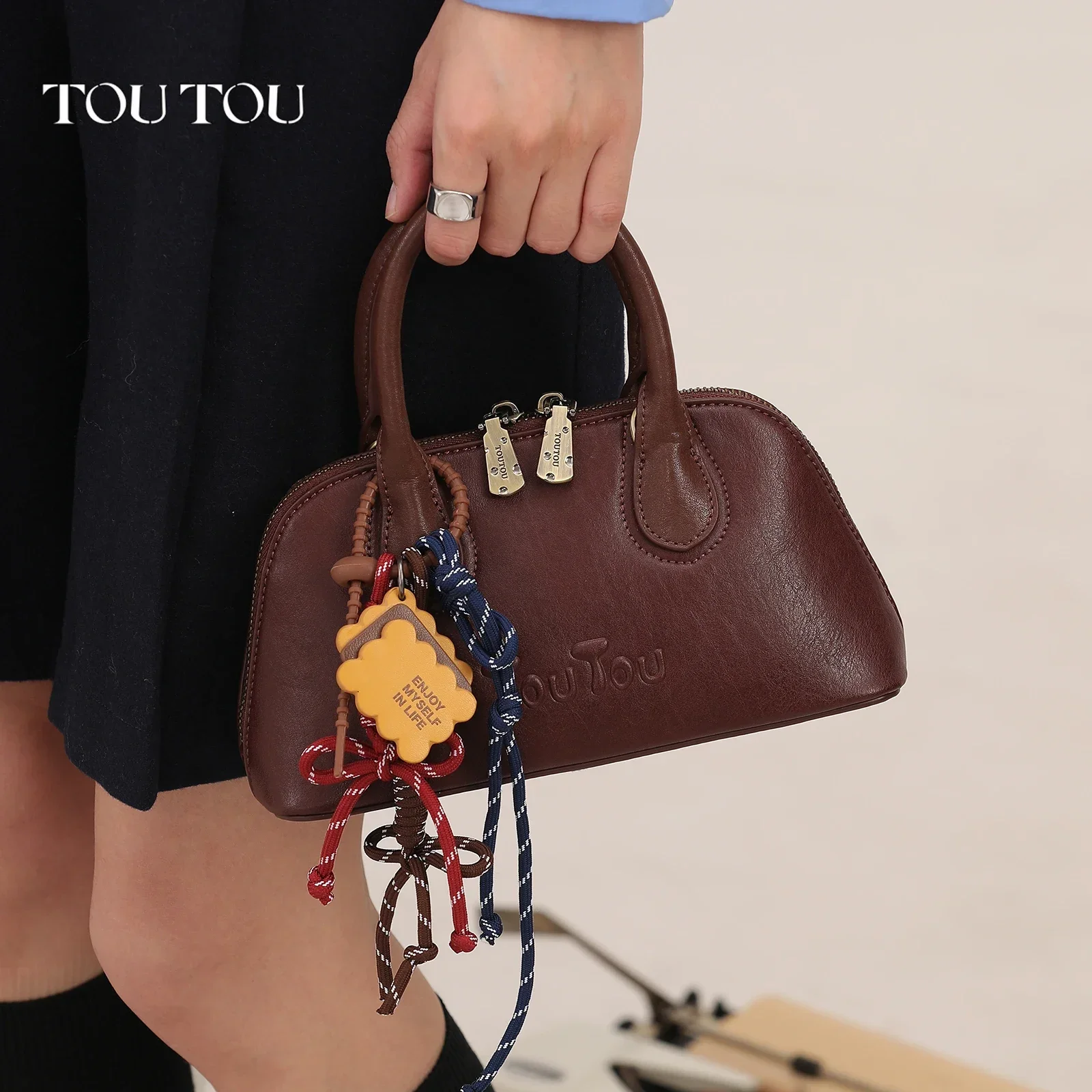 Bowling Bag with Pendent Casual Zipper PU Leather Crossbody Bag Daily Used Trendy All-match Commuter Valentine Gift