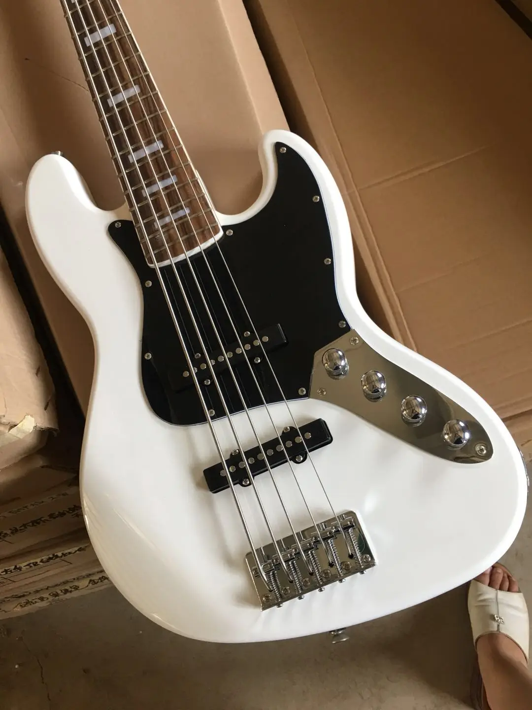 guitar factory custom new white jazz electric bass 5 strings Electric