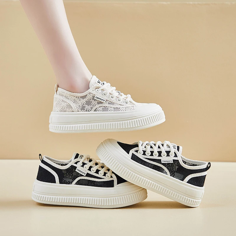 

2024 Summer Lace Mesh Breathable Canvas Shoes New Female Students Thick Sole Elevated Sports Board Shoes Casual Shoes