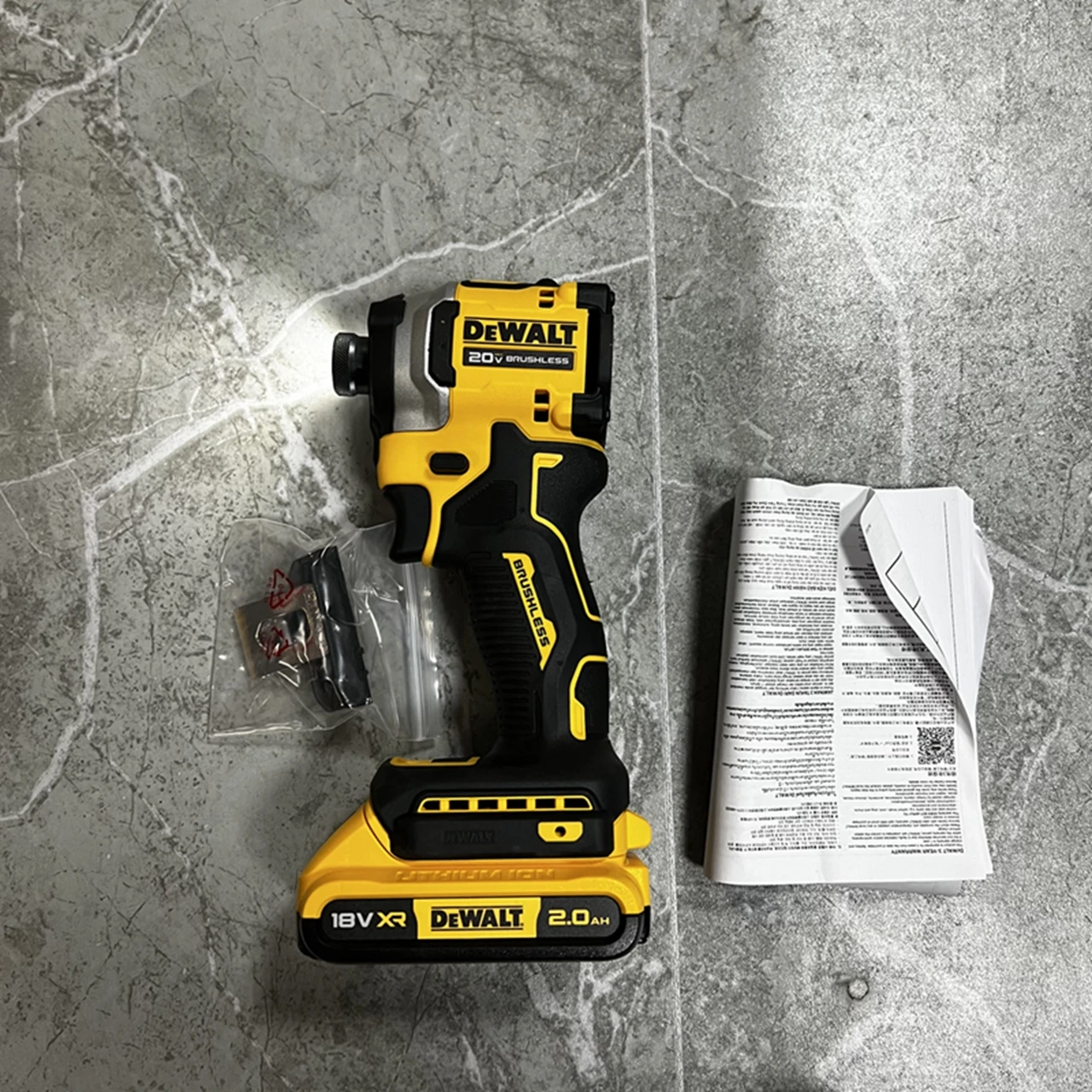 New Dewalt DCF850 1/4