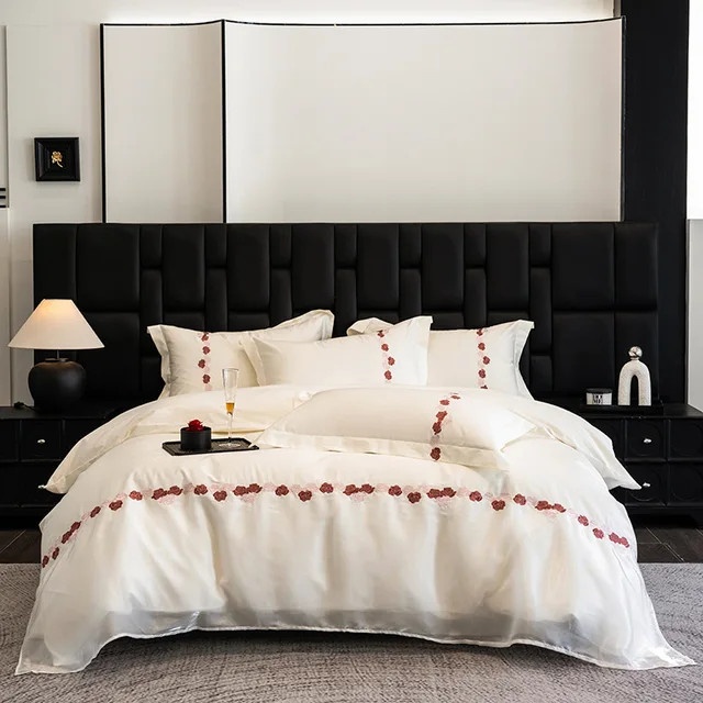 Ensemble de quatre pièces en coton hommage satin haut de gamme, simple et luxueux, rencontre un ensemble de lit, années 50 1