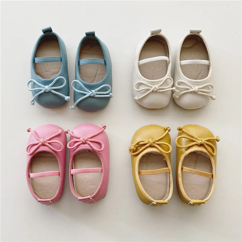 Description Picture 5 of item5116B Baby Shoes Spring and Autumn Korean Baby Girl Soft Toe Shoes Indoor Anti-slip and Anti-drop Shoes