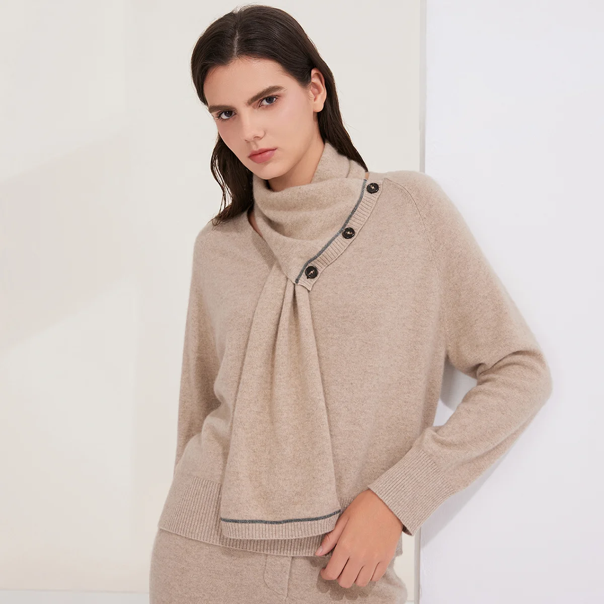 BL3521358 Women's Luxury 100% Pure Cashmere Pullover Sweater Lightweight Knit Button-Accent Neckline Scarf