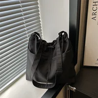 HOMEFISH Large Capacity Versatile Shoulder Bag for Women's Summer Popular Lightweight Crossbody Bag Minimalist Tote Handbag - Image 6