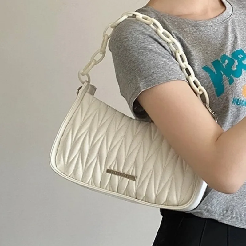 Sweet Crinkle Diamond Pattern Shoulder Bags Women Acrylic Chain Leather Large Capacity Crossbody Bag Ladies Fashion Sle Handbag