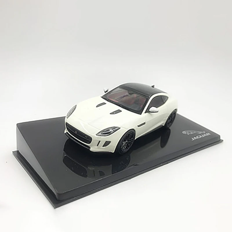 Ixo 1/43 - Jaguar F-Type V8-S Roadster - Firesand Orange - Modèle Diecast Neuf