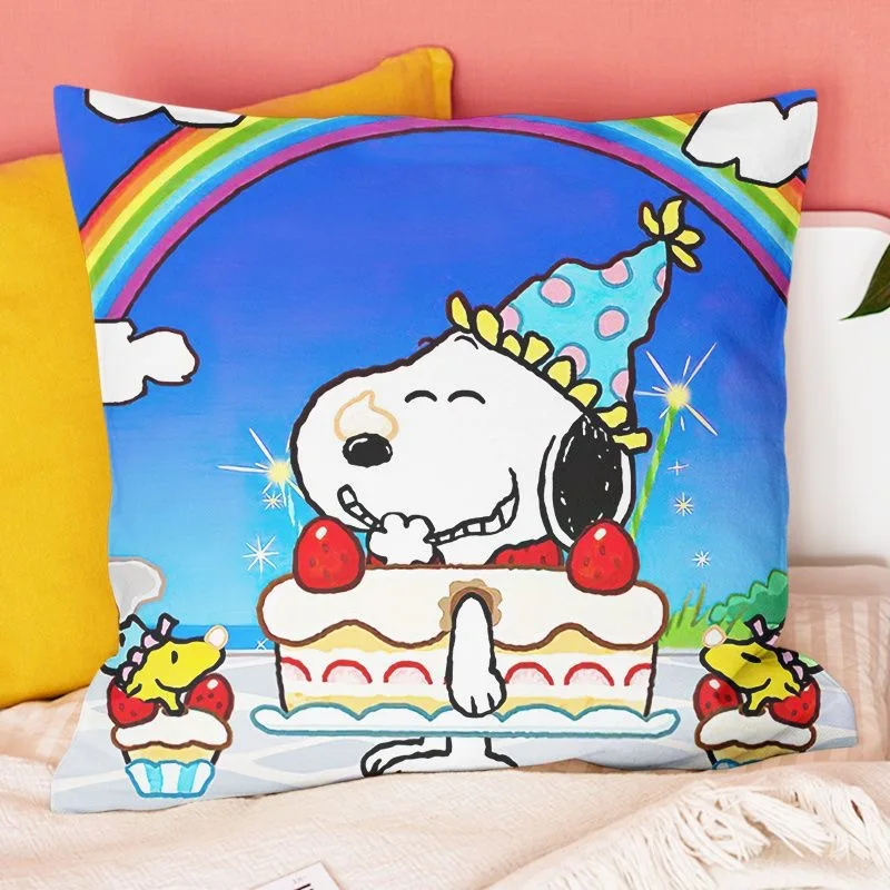 thumbnail image 1 of Almohada con estampado de anime de Peanuts, cojín suave con dibujos animados kawaii de Snoopy y Charlie Brown, cojín decorativo para sofá, silla, cama de coche, 1 of 5