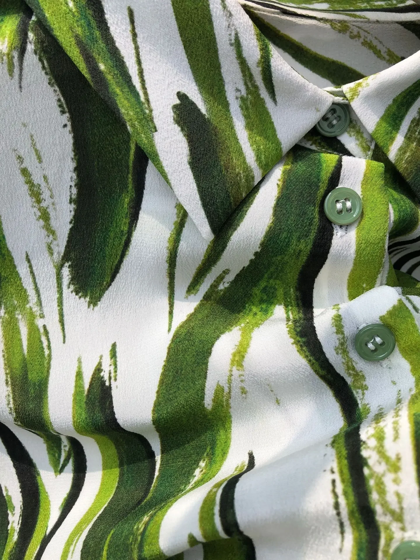 Рисунок 3 - Женская шелковая рубашка с длинным рукавом