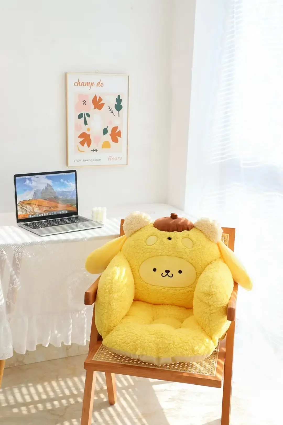 Cojín de peluche de invierno de Sanrio Hello Kitty Cinnamoroll con medio contorno Kuromi, cojín de respaldo para dormitorio, oficina, cojín antideslizante para silla