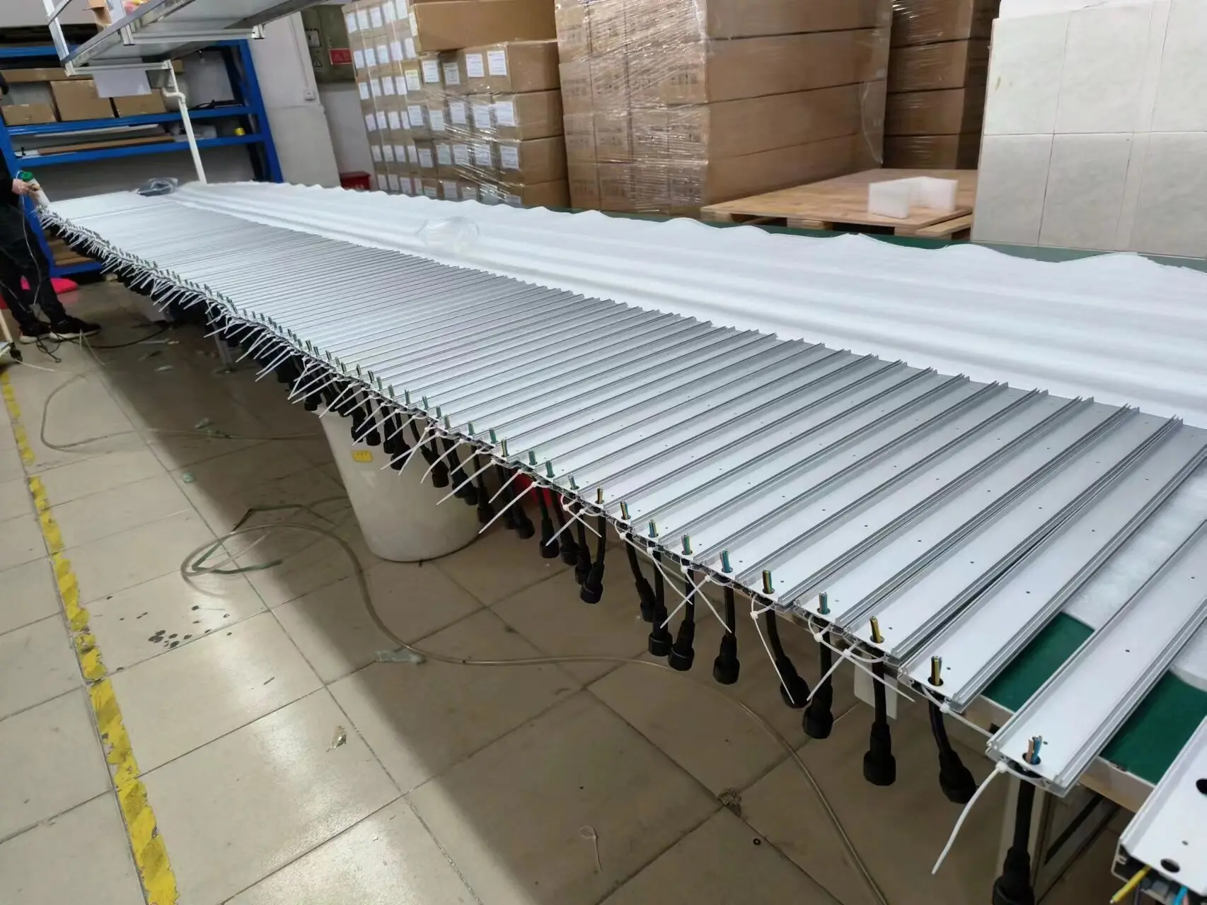 600W,