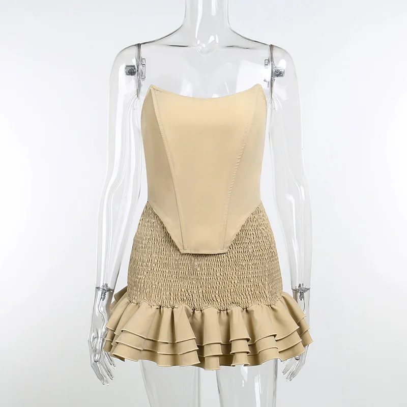 Conjunto de 2 piezas de camiseta sin mangas ajustada con espalda descubierta y falda acampanada con volantes fruncidos para mujer, moda de verano sexy 2025