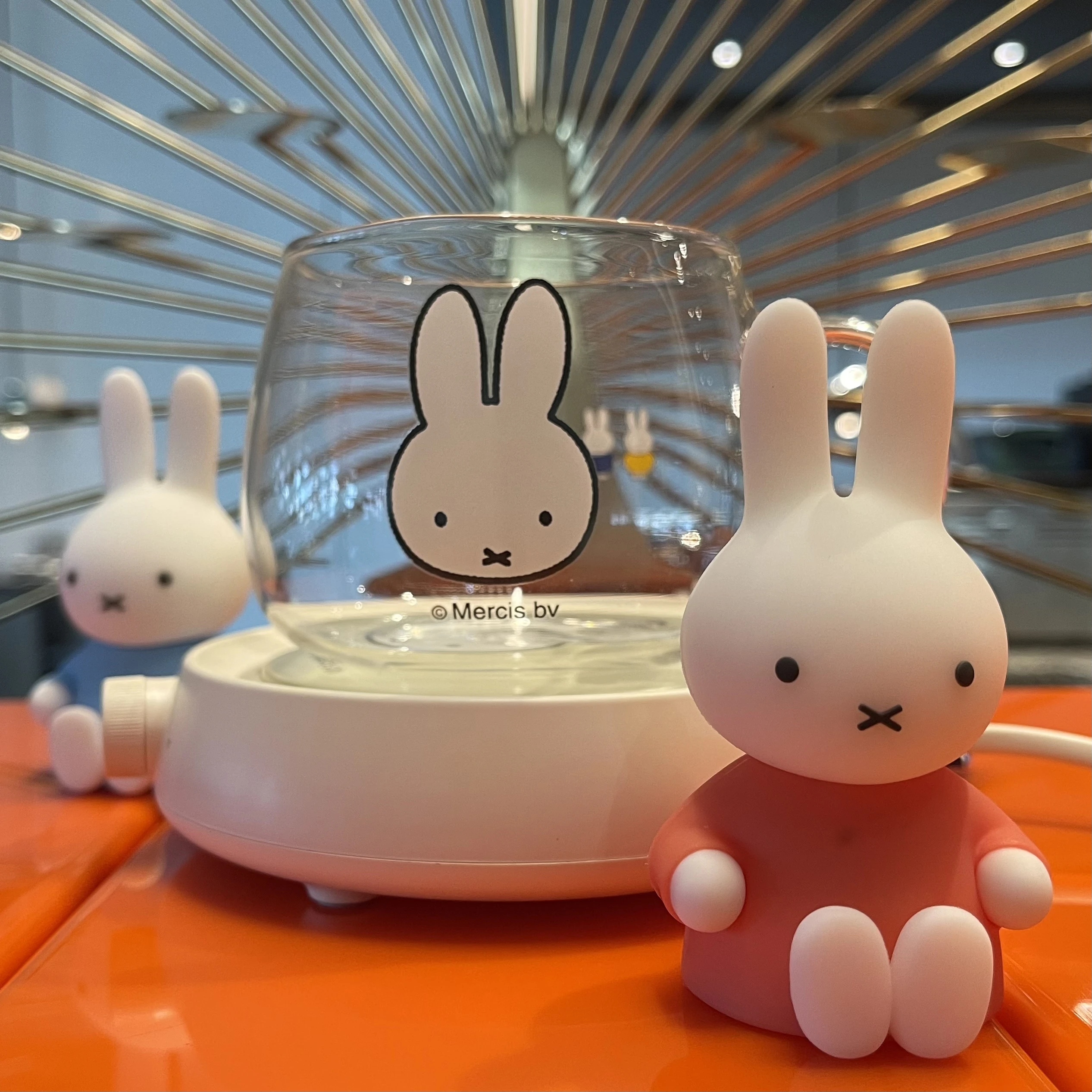 https://ae01.alicdn.com/kf/S421d028042374e5583b84760ebfe4f868/Miffy-x-MIPOW-Coffee-Mug-Warmer-For-Office-Home-with-3-Temperature-Settings-Auto-Off-Cup.jpg